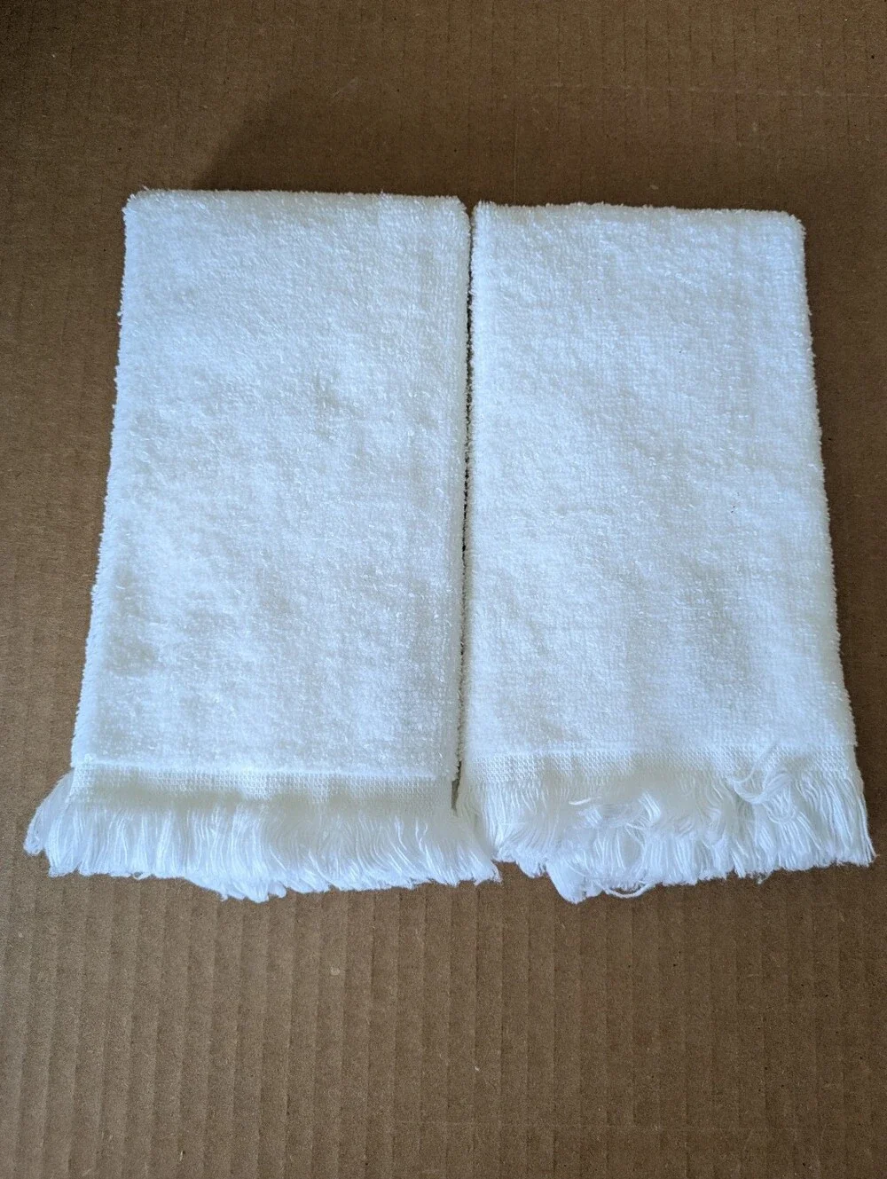 Avanti pair white